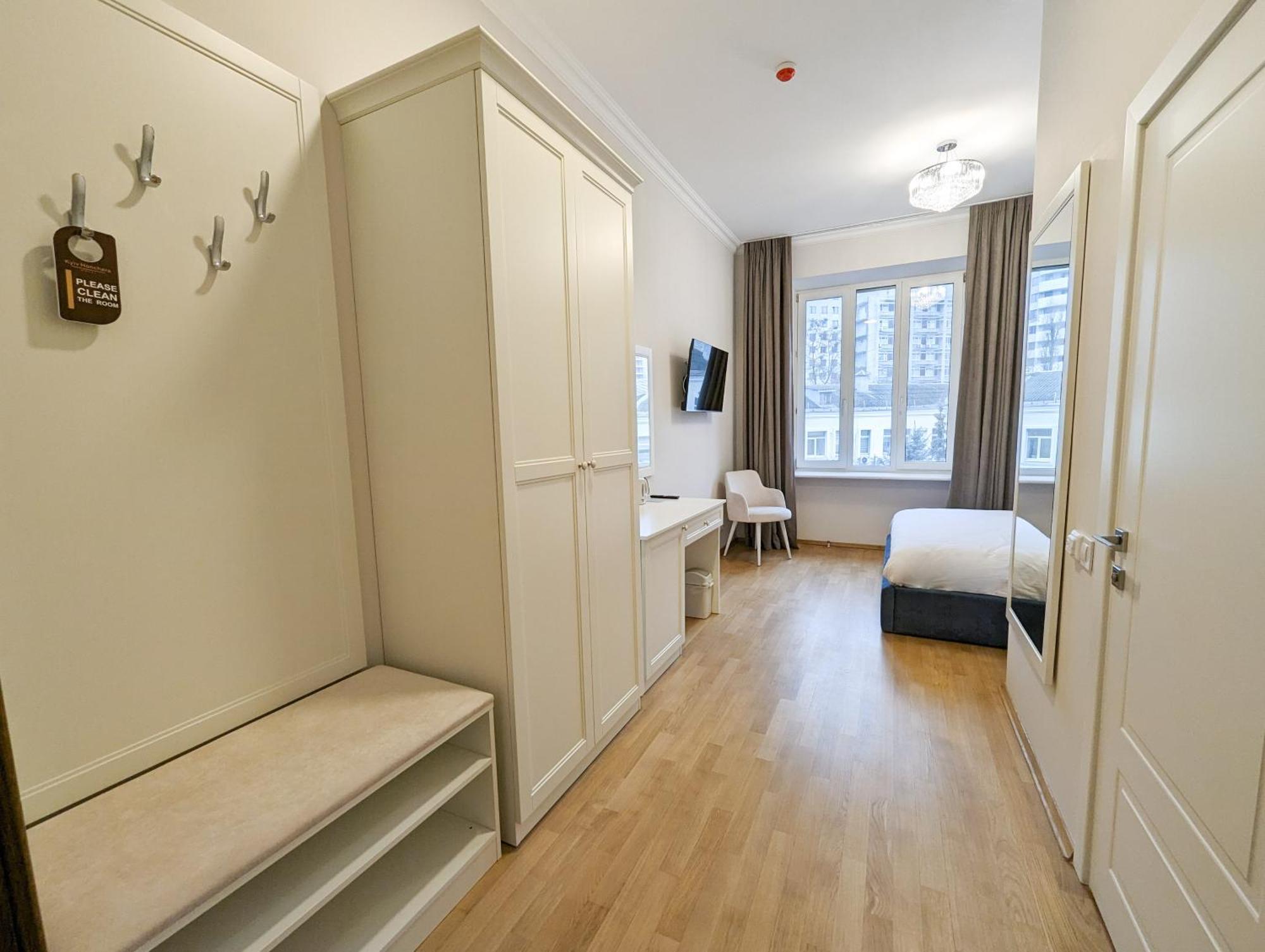 Kyiv Honchara Hotel Exteriör bild